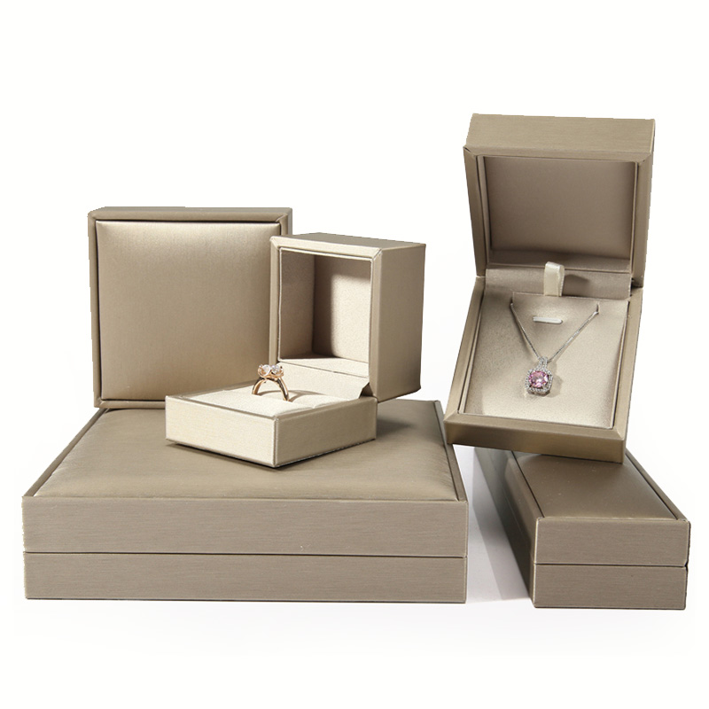 定制珠宝包装供应商珠宝套装包装盒设计